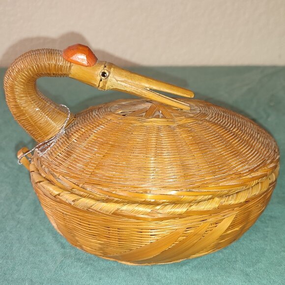 Duck Goose Handmade Wicker Basket Container Lid Vintage Jewelry Box asian Old - Picture 1 of 10